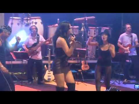 Perlla- Beijo de cinema  Ao vivo