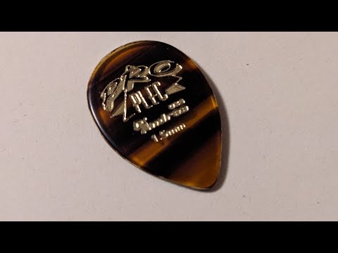 D'Andrea Pro Plec 1.5mm small teardrop (358 shape) guitar pick review - small but refined