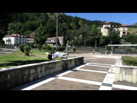 monos de ciudad-parkour sodupe