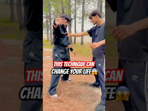 How to Defend AGAINST Collar GRAB🔥  #survival  #selfdefense #kravmaga #uk #taekwando #usa #fighting