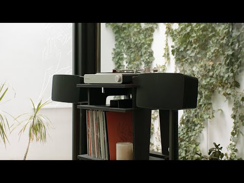 Victrola Stream Carbon Turntable
