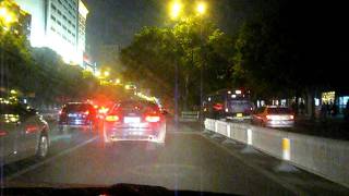 preview picture of video 'Traffic in Nanchang, China - Taxi ride at night'