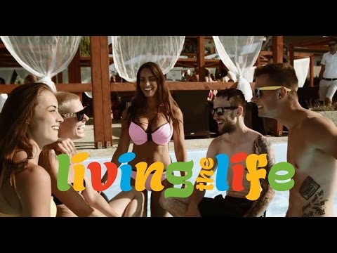 Living the life - videoklip, život v Bratislavskom kraji