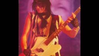 Mötley Crüe - Bittersuite