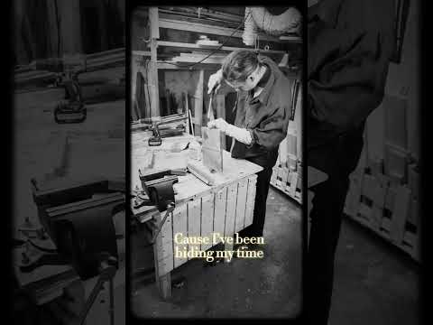 Elliot Maginot- ''Waiting on Christmas''