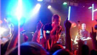 Sundance Kids, Drive Away