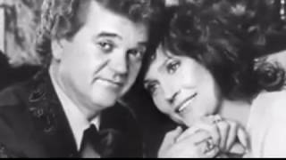 Conway Twitty & Loretta Lynn -- Playing House Away From Home