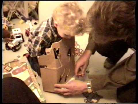 Kopi af Emil og Jan Eriksen julen 1997 .mpg