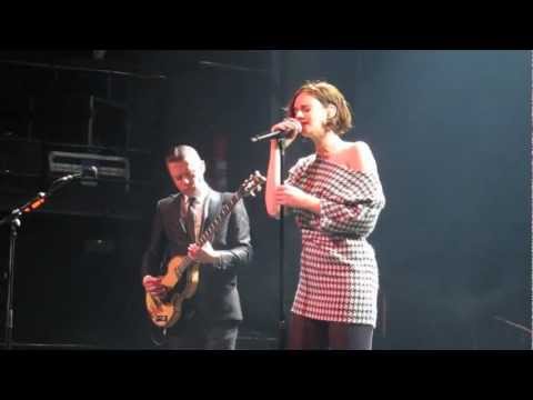 Hooverphonic - Jackie Cane (live) @ Fuzz Athens 2011