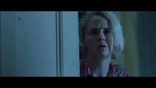 LA CASA ACECHA - Tráiler