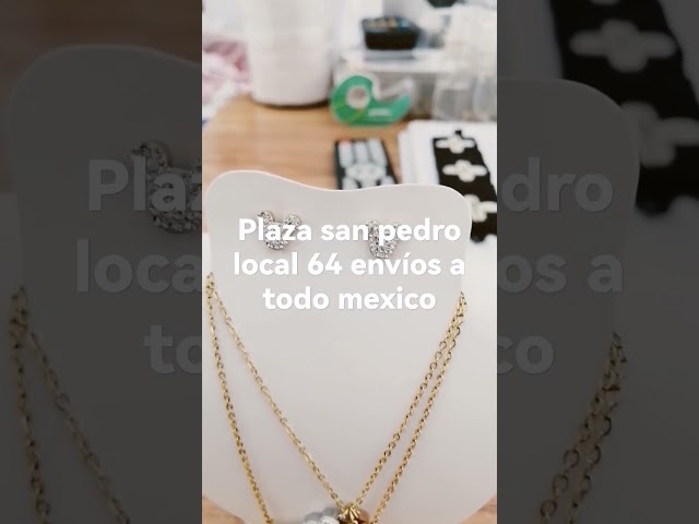 Vídeo relacionado con Disney Collar con colgante de Minnie Mouse chapado en plata con piedra natal para mujeres y niñas, 18 + extensor de 2 pulgadas, Medium, Cristal, Circonia cúbica