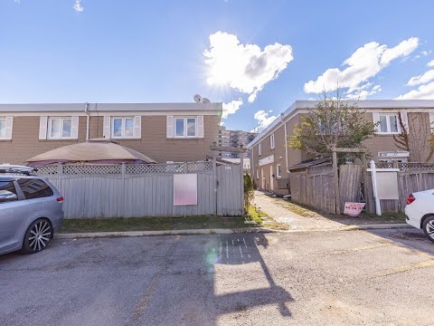 For Sale - 144 Town House Crescent, Brampton, ON L6W 3C3