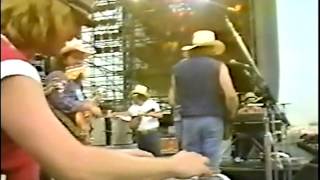 Hank Williams Jr -  All My Rowdy Friends (Have Settled Down)