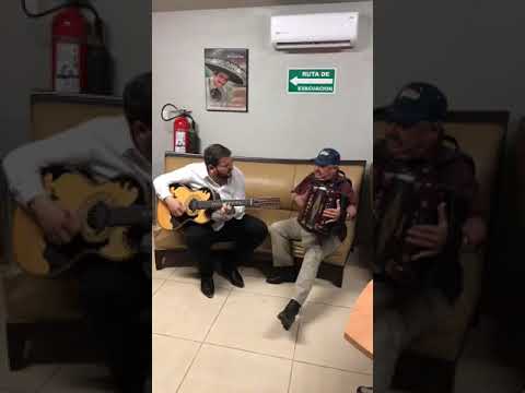 Juan Villareal y El Fantasma - El Ayudante