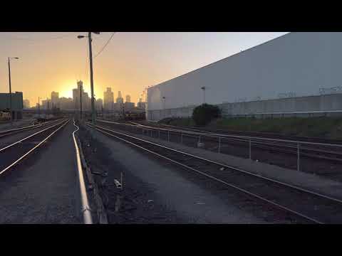 9721V SCT Dooen Freight C501 on the Lead