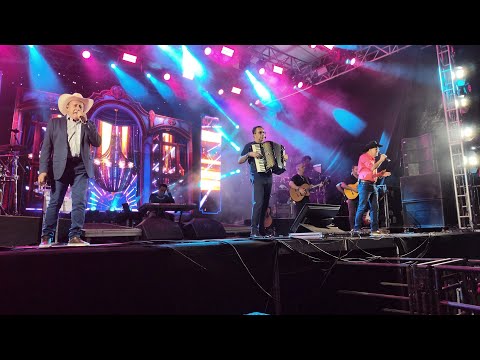 Trio Parada Dura em Senhora do Porto/MG