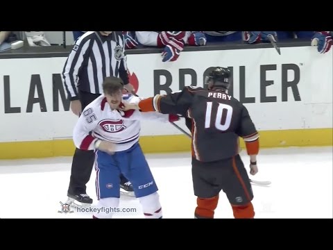 Andrew Shaw vs Corey Perry