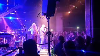 GAMMAL - Blommor där du står (live)