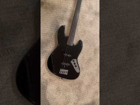 Fender Jazz Bass  1993-94 Fretless image 17