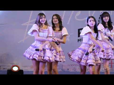 BNK48 Nine - Koisuru Fortune Cookie @ BNK48 12th Single Believers Roadshow Concert [4K 60p] 221224