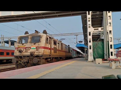 14117 Kalindi Express Skipping Subedarganj with Ghaziabad WAP-7 