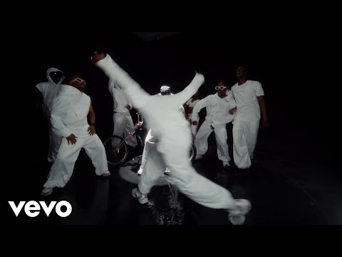 Ayo Maff - 7 LIVES (Official Video)