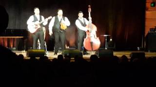 Sol3 mio  singing the famous 'Yellow Bird'