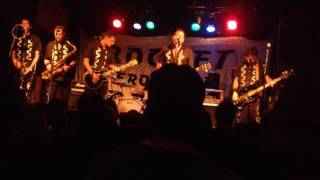 I'm Not Invisible - Rocket From The Crypt