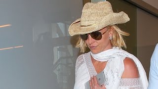 Britney Spears Leaves LA For New York In A Cowboy Hat