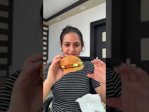I tried 50 Vs 600 Rupees 5 star burger  #minivlog #cheapvsexpensive