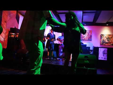 Mbwira-Baby John covered by J&B live band. #Karaoke #KaraokeBurundi