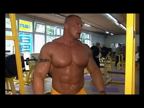 „Dominator” Mariusz Pudzianowski, film 2002
