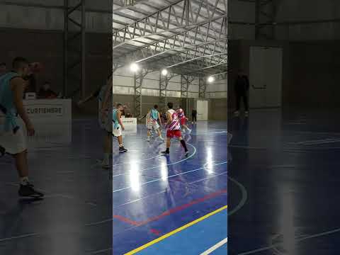 Triplazo de Lucho Fortelli ante Ateneo para romper la zona