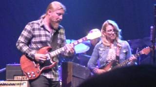 Tedeschi Trucks Band  2017-06-09 Merriam Theater Philadelphia, PA &quot;Leavin&#39; Trunk  - VS&quot;