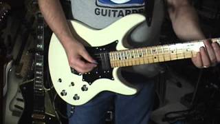 Video thumbnail for 1983 Peavey USA Horizon II Electric Guitar Review By Scott Grove by Groovy Music Lessons
