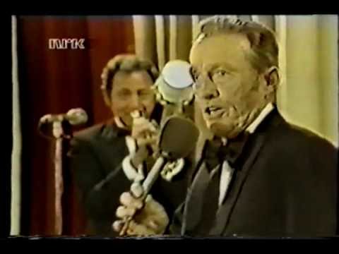 Bing Crosby - "Now You Has Jazz"