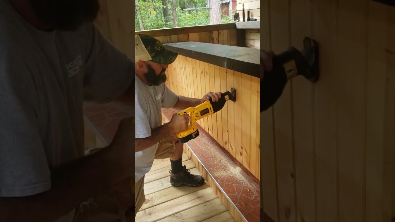 Outdoor bar build! Change of plans... #wisconsinoutdoors #beer