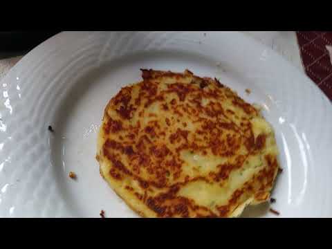 Its a garlic chives potatoes pancakes🐰