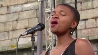 Lizz Wright - Afro Blue - 8/10/2003 - Newport Jazz Festival (Official)