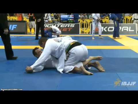 Roger Coelho IBJJF Masters & Seniors 2013 Fight 2