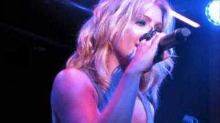 Natalie Bassingthwaighte -Someday Soon @ Oxford Art Factory
