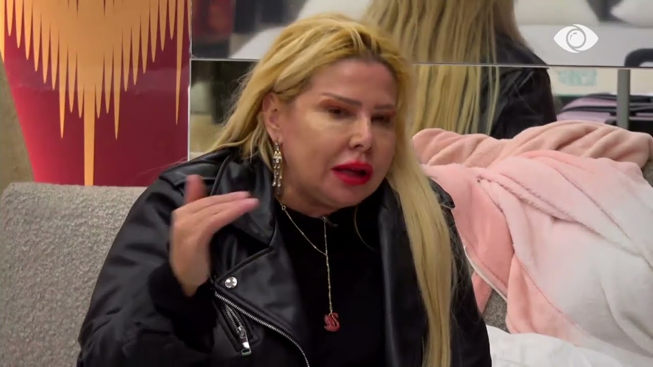 Po matni qimet me vizore ju/ Shkak higjena, Meri acarohet: Turp, shikon gjithë Shqipëria