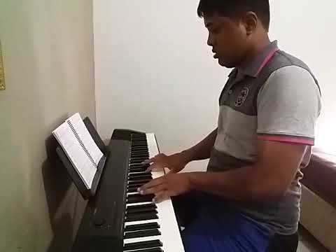 Tocando "Jesus num Presépio" - Hino Sud Página 127)