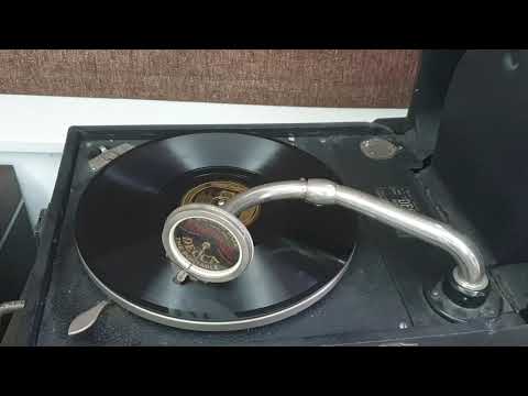 Bing Crosby ~ I've Got A Pocketful Of Dreams (1938)