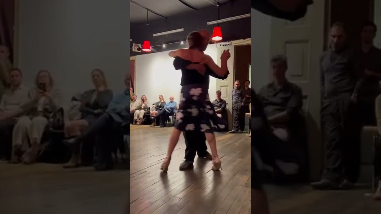 Video thumbnail for “LÁGRIMAS Y SONRISAS” (Vals) Bailan Juan Capriotti & Graciana Romeo