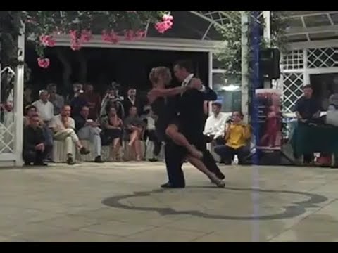 Alejandra Mantinan y Gabriel Misse #TangoMoment