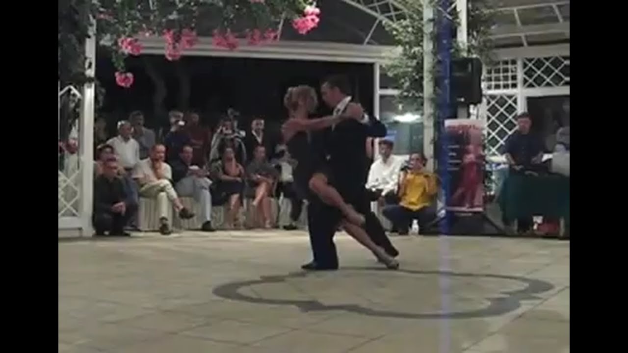 Alejandra Mantinan y Gabriel Misse #TangoMoment