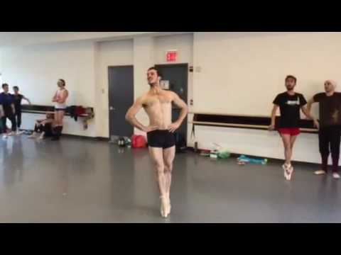Les Ballets Trockadero de Monte Carlo - Raymonda's Wedding variation