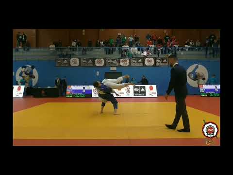 Rare competition judo throw (Daki wakare/Tawara Gaeshi)