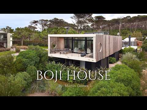 A Modern Coastal Retreat in La Juanita Inspired by Nature and Starlit Skies